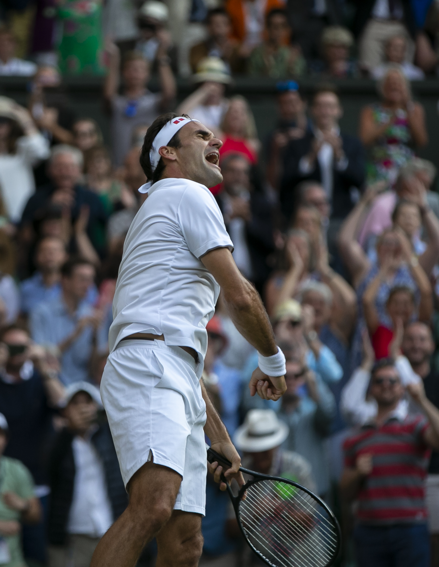 雷速官网-英国网球队轻取法国网球队，费德勒打破历史纪录