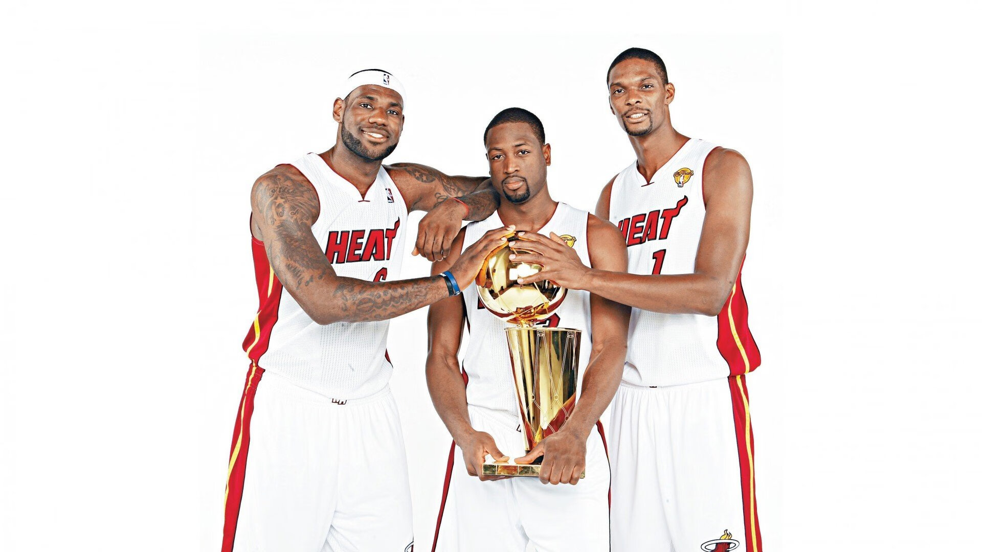 雷速篮球直播-跨界传奇，上海队战术粉碎NBA快船体系，利拉德欧冠决赛接管启示录