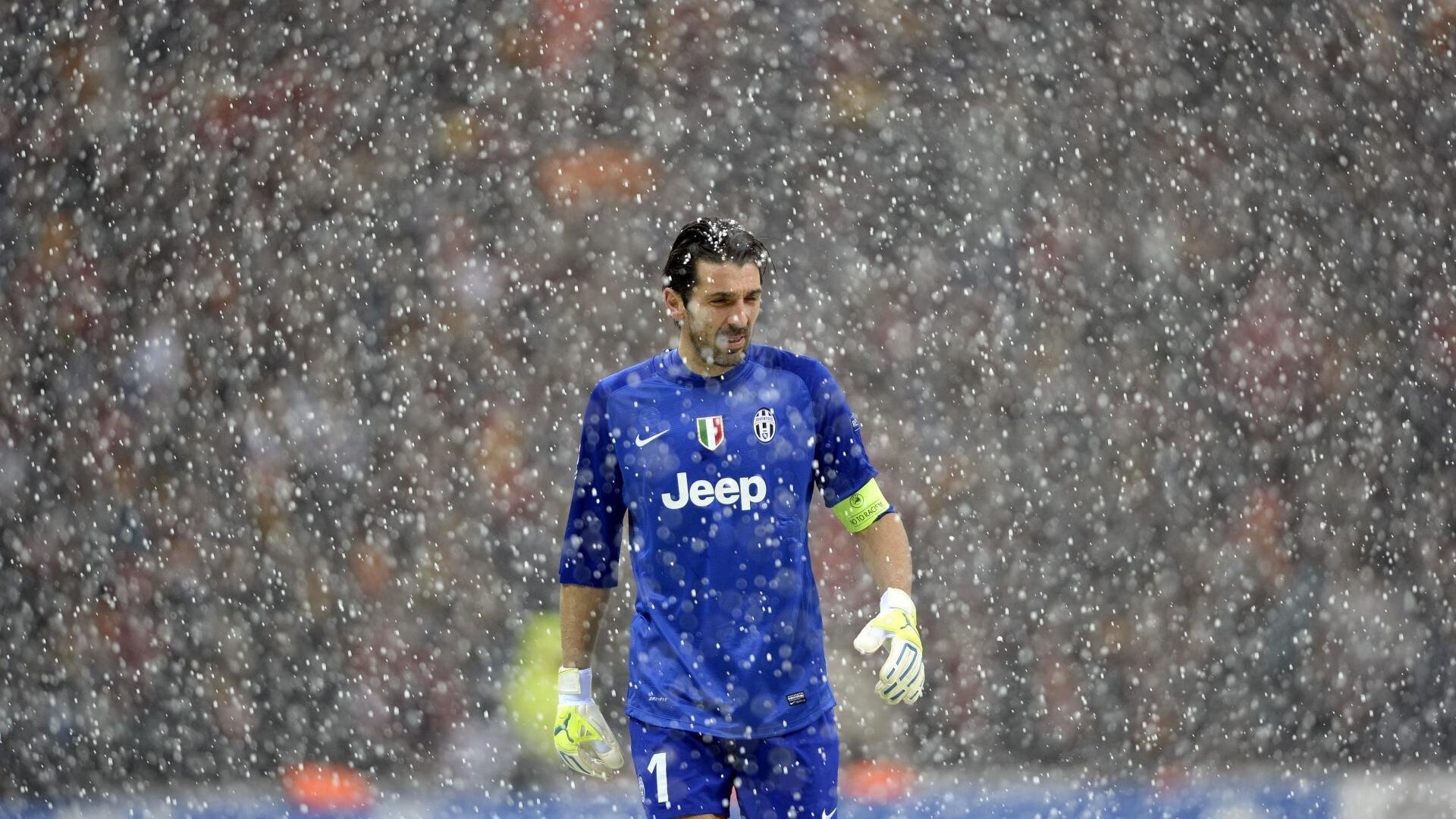 阿尔瓦雷斯爆发如火山，拜仁单节狂潮拉开葡萄牙差距